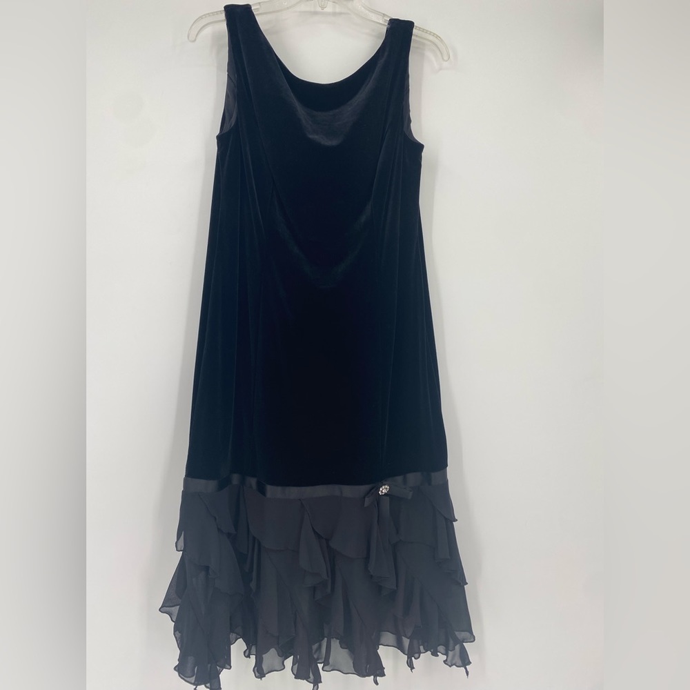 Jessica Howard Black cocktail dress